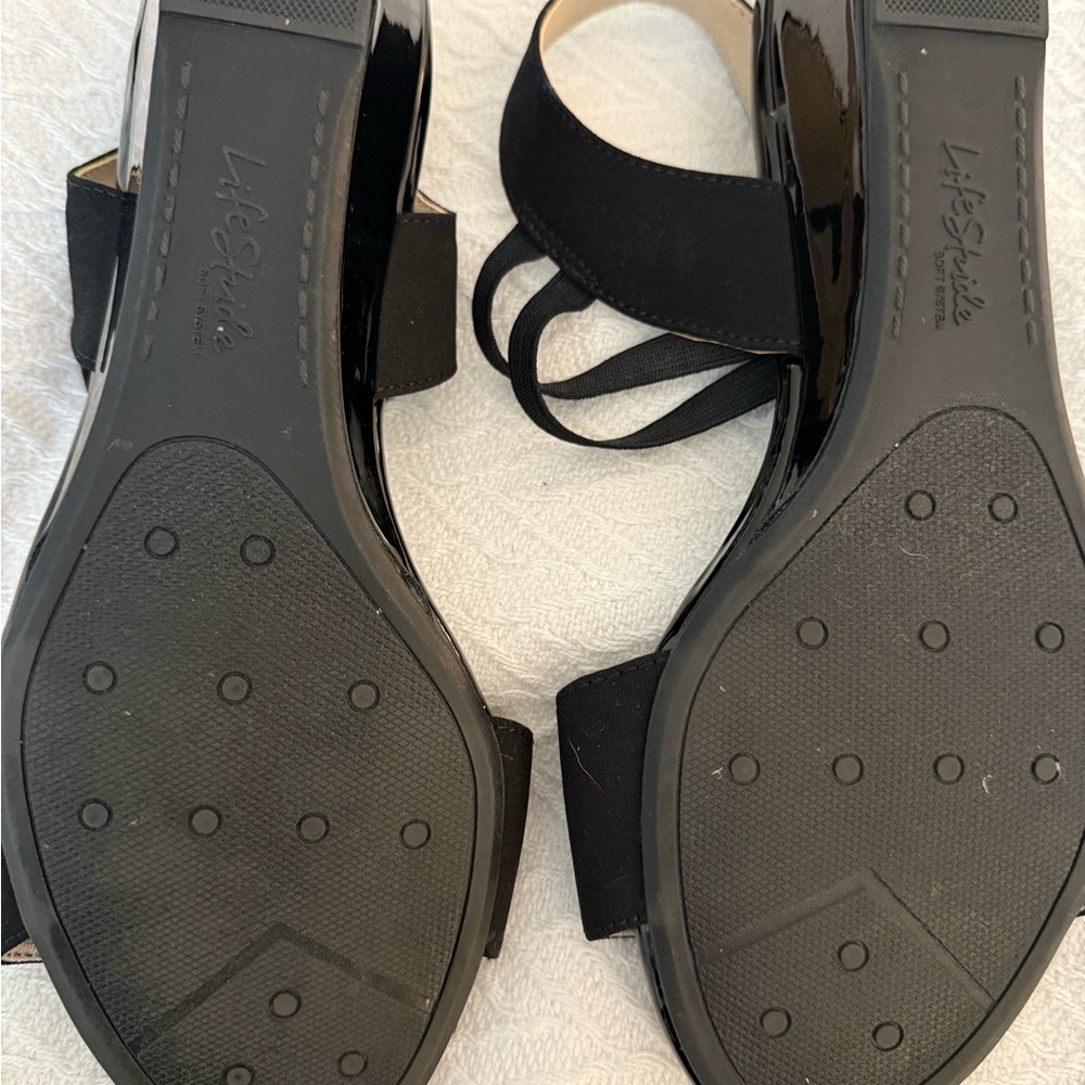 Life Stride Women's Elegant Black Comfort Wedge Sandals - Picture 2 of 2